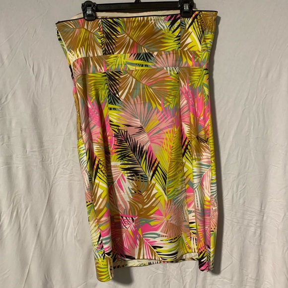H&M | Tropical Strapless Dress - Picture 2 of 3